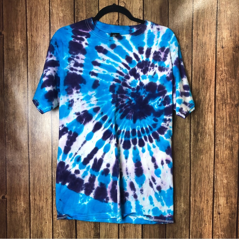 NEW Tie Dye Short Sleeve Tee Never Worn Unisex Size Medium